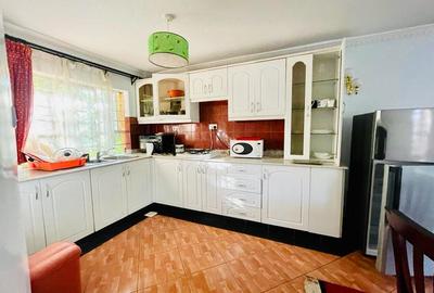 Serviced 2 Bed Apartment with En Suite in Rosslyn - 2