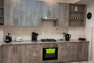 Furnished 2 Bed Apartment with En Suite in Brookside - 3