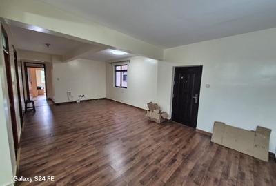3 Bed Apartment with En Suite at Lavington - 2