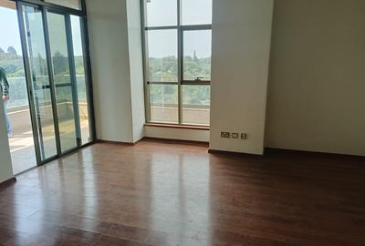 3 Bed Apartment with En Suite at Parklands - 4