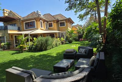 5 Bed House with En Suite at Mimosa Drive - 4