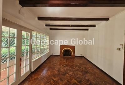 2 Bed House with En Suite in Rosslyn - 4