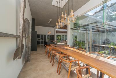 4 Bed House with En Suite in Runda - 2