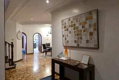 4 Bed House with En Suite in Spring Valley - 4