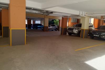 Serviced 1 Bed Apartment with En Suite at Westlands - 3