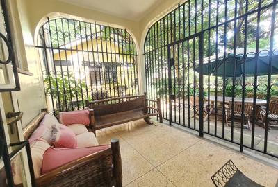 5 Bed House with En Suite at Nyari - 4