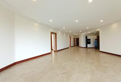 4 Bed Apartment with En Suite in Muthaiga
