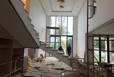 5 Bed Villa with En Suite in Runda - 4