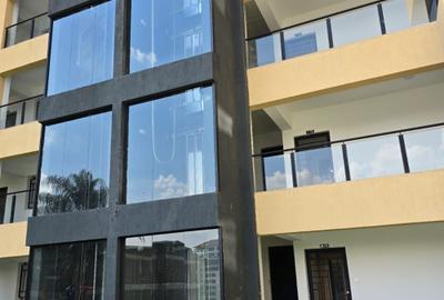 2 Bed Apartment with En Suite at Lantana - 3