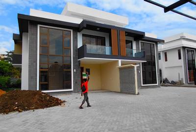 4 Bed Villa with En Suite at 4&5Bedroom For Sale And Rent - 3