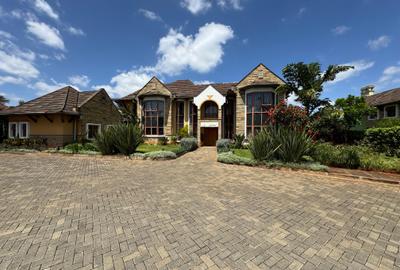 5 Bed Villa with En Suite in Runda - 2