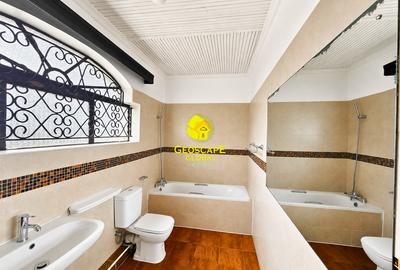 5 Bed House with En Suite in Nyari - 3