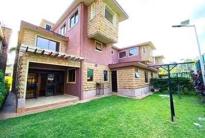 5 Bed Townhouse with En Suite at Lavington