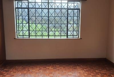 3 Bed Apartment with En Suite in Riverside - 4