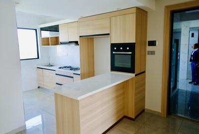 3 Bed Apartment with En Suite at 2026-384 - 2