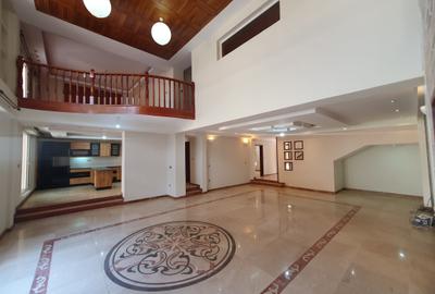 5 Bed House with En Suite at Convent Drive - 3