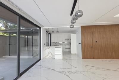 6 Bed Villa at Lavington - 3