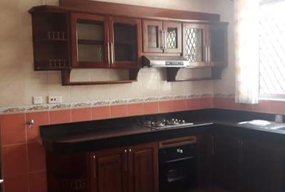 4 Bed Townhouse with En Suite at Nyali - 2