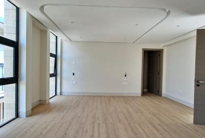 5 Bed Villa with En Suite in Spring Valley - 2