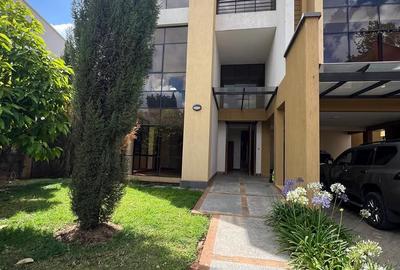 5 Bed Townhouse with En Suite in Lavington - 4