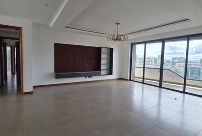 3 Bed Apartment with En Suite in Riverside - 4