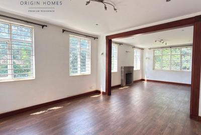 5 Bed House with En Suite at Rosslyn - 4