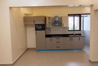 1 Bed Apartment with En Suite in Kilimani - 4
