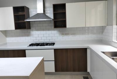 4 Bed Townhouse with En Suite in Lavington - 4