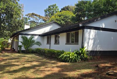 4 Bed House with En Suite at Loresho Crescent