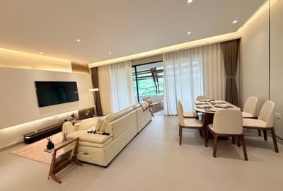 Serviced 2 Bed Apartment with En Suite at Windsor