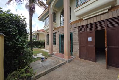4 Bed Townhouse with En Suite in Westlands Area