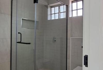 4 Bed House with En Suite in Westlands Area - 4