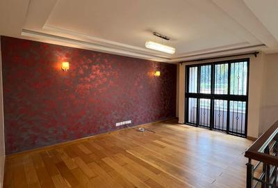 4 Bed Villa with En Suite in Lavington - 2