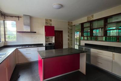 5 Bed Townhouse with En Suite at Convent Drive - 3