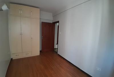 2 Bed Apartment with En Suite in Kilimani - 2