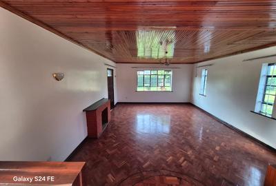 5 Bed House with En Suite in Runda - 4