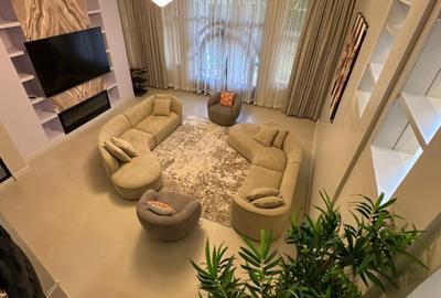 6 Bed Villa with En Suite at Kerarapon - 2