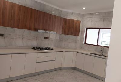 3 Bed Apartment with En Suite in Kileleshwa - 2