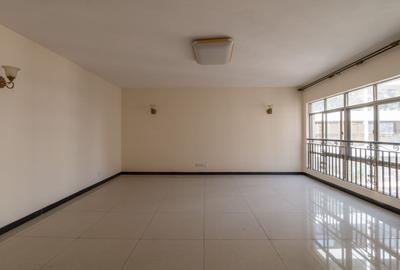 3 Bed Apartment with En Suite in Kilimani - 2