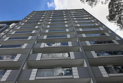 3 Bed Apartment with En Suite at Riverside Drive - 4
