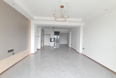 3 Bed Apartment with En Suite at Riverside Drive