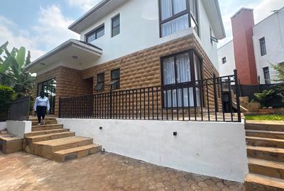 5 Bed Villa with En Suite at Migaa