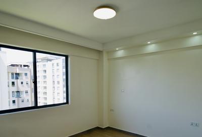 2 Bed Apartment with En Suite at 2026-383 2 Bed - 4