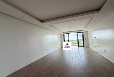 2 Bed Apartment with En Suite in Parklands