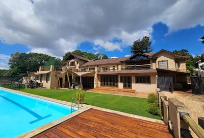5 Bed Townhouse with En Suite in Lavington - 3