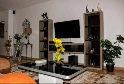 Serviced 1 Bed Apartment with En Suite in Kilimani - 2