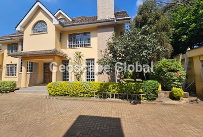 5 Bed House with En Suite in Lavington
