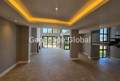 5 Bed Townhouse with En Suite in Runda