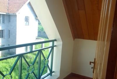 4 Bed Townhouse with En Suite in Lavington - 4
