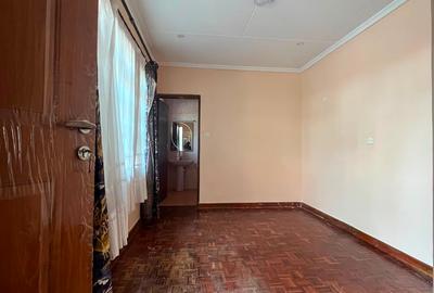 2 Bed House with En Suite in Kitisuru - 3